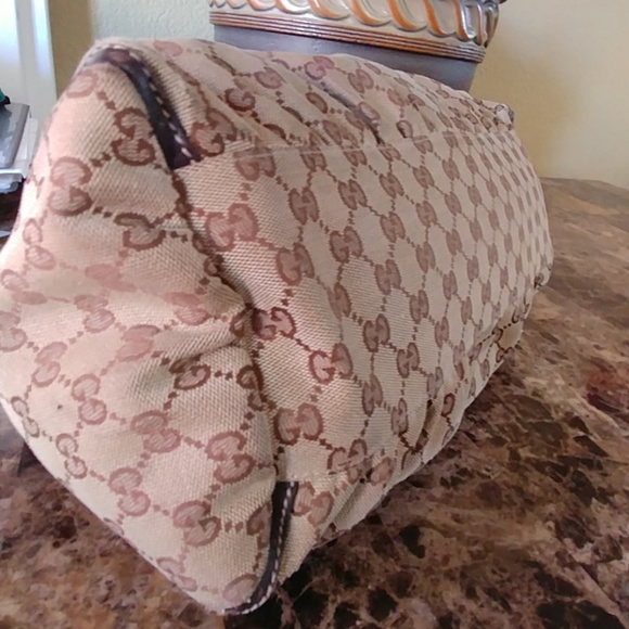 Gucci "D Ring" Abbey Bag - Picture 7 of 8